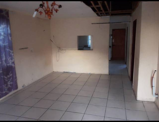 3 BEDROOM HOUSE FOR SALE IN VICTORIA MXENGE
